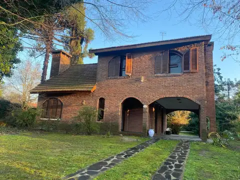 Casa en VENTA CON RENTA ubicada en Los Quinchos Club de Campo, Pilar, G.B.A. Zona Norte