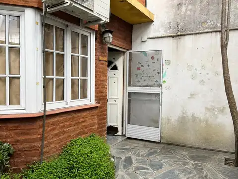 Depto Tipo Casa en Venta 40 años