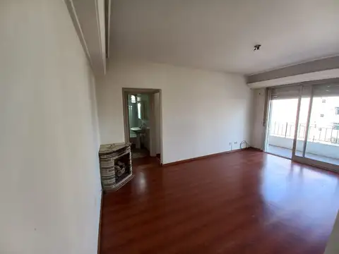 Campana 2700, Piso 5