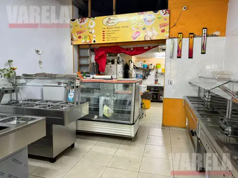 Av. Caseros 3400 Parque Patricios Fondo de Comercio ROTISERÍA- RESTAURANTE TAKE AWAY