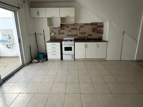 José Pascual Tamborini 5300, Piso pb