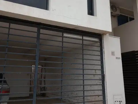 SE VENDE COCHERA - Zona Facultad