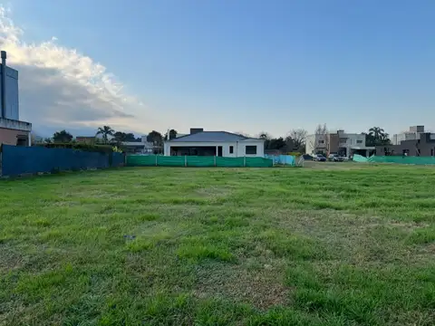 QUINTA AZUCENA - Terreno central en venta