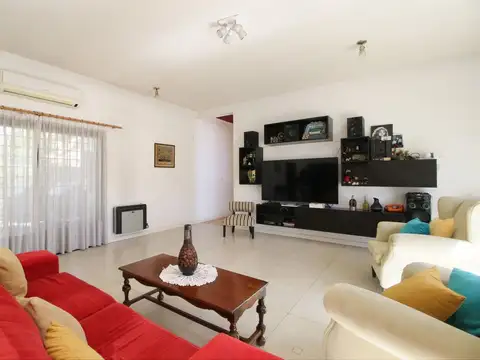 Casa en Venta en Acacias Blancas, USD 370.000