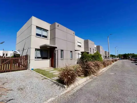 VENTA Casa 2 dor Barrio Priv. San Jose de Carrasco