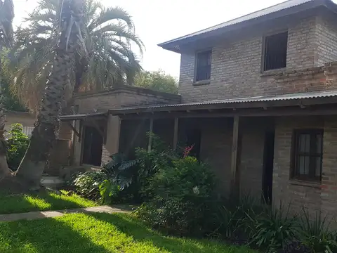Fisherton, Hermoss Chalet de 4 dormitorios.