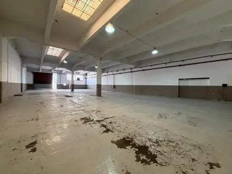 deposito galpon 576m2 en parque suarez con operatividad 24hs
