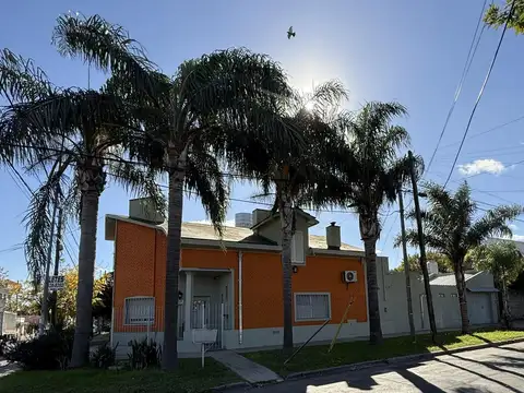 Venta excelente Casa, Moron Sur
