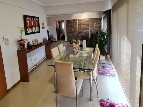 Coronel Ramón Lorenzo Falcón 6600, Piso 5