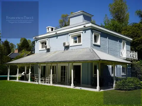 Casa en venta 4 ambientes lote central con pileta en La Tradición