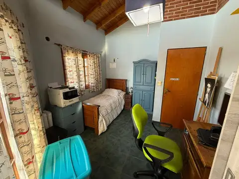 Casa 3 amb. cochera, patio y terraza en Llavallol