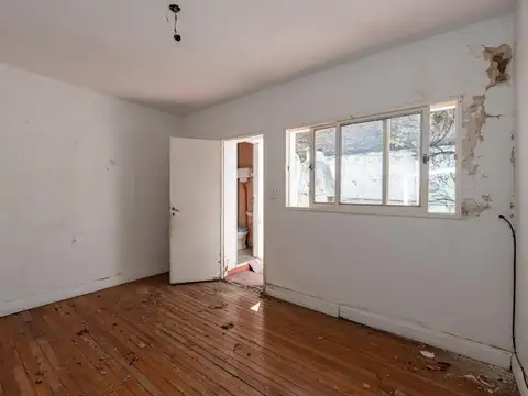 Casa en Alquiler con 1 cochera