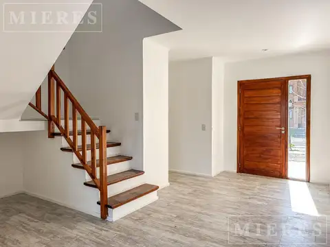 Casa 6 ambientes con 3 baños
