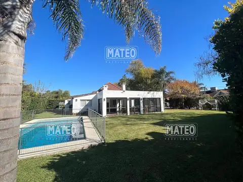 Casa 5 ambientes con 3 baños