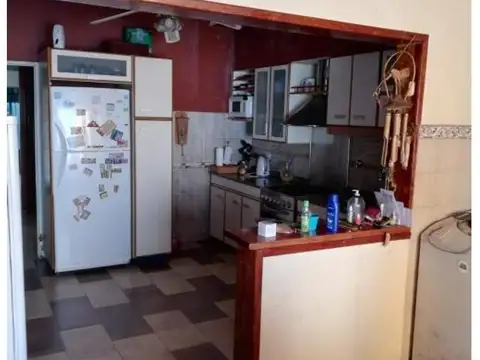 Casa 3 ambientes con 1 baño