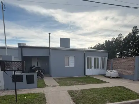 VENTA CASA 2 DORMITORIOS - FRANCK