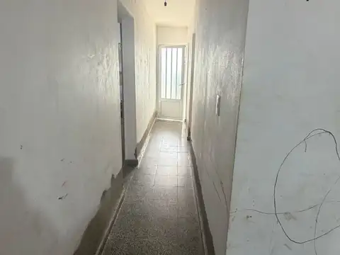 Casa 5 ambientes con 1 baño