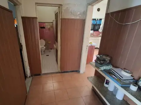 CASA 3 AMBIENTES CON GRAN FONDO COCHERA Y TERRAZA