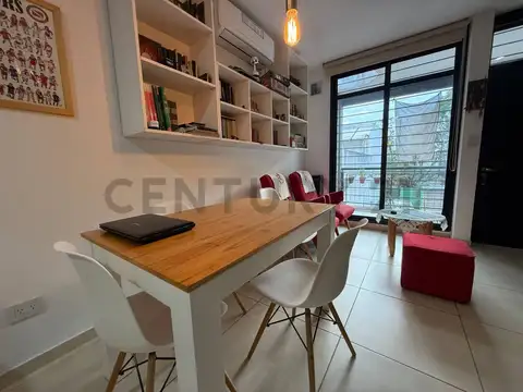 Navarro 2000, Piso 1