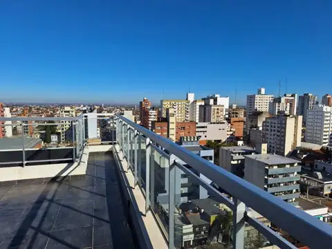 "¡Increíble triplex en venta en Quilmes Centro! ¡No te lo pierdas!"