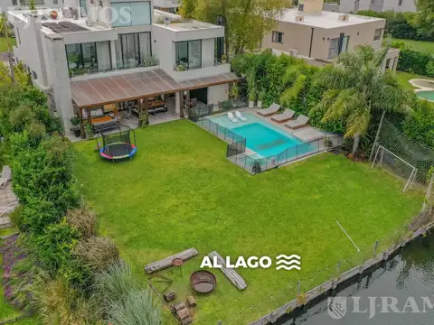 CASA AL LAGO con 4 dormitorios en venta y/o alquiler en Barbarita