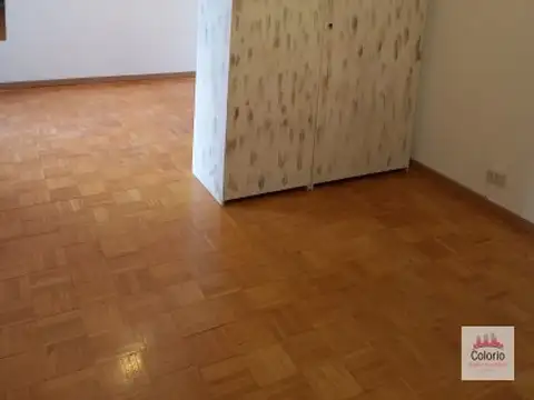 Esmeralda 800, Piso 8