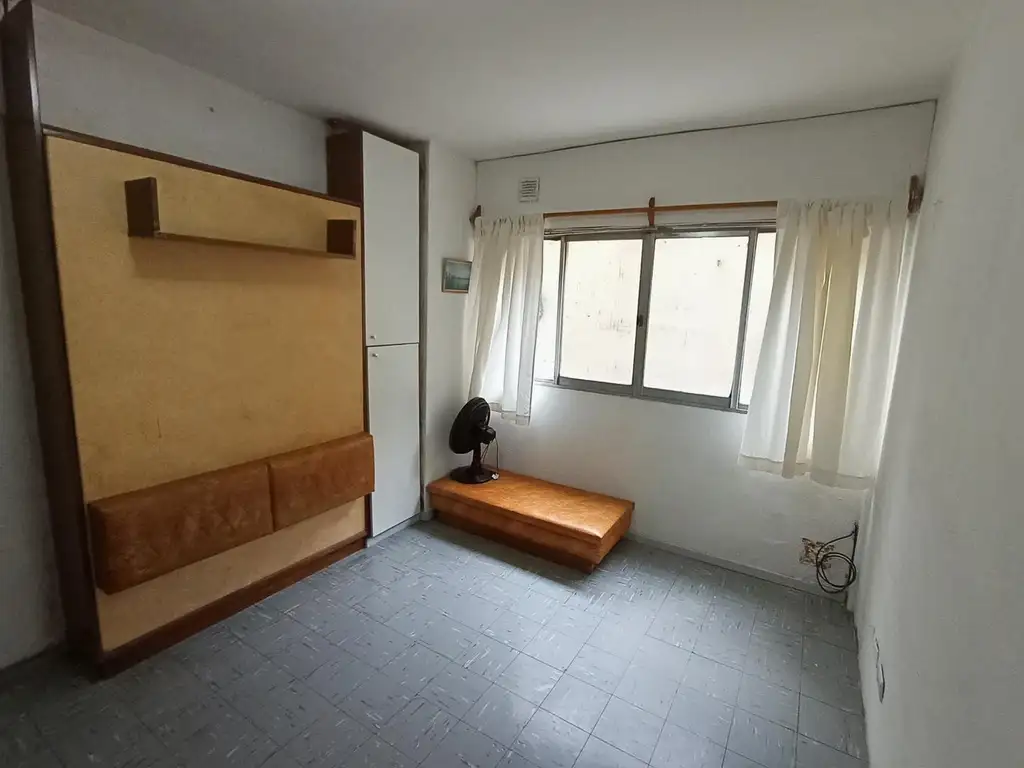 Rivadavia 2900, Piso 1