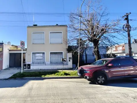 Venta Ph 3 ambientes al frente en Moron