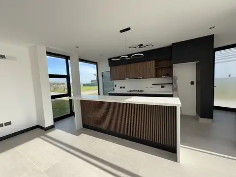 Casa en Venta en San Vicente, USD 469.000