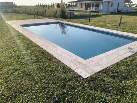 Casa en Venta con 4 cocheras