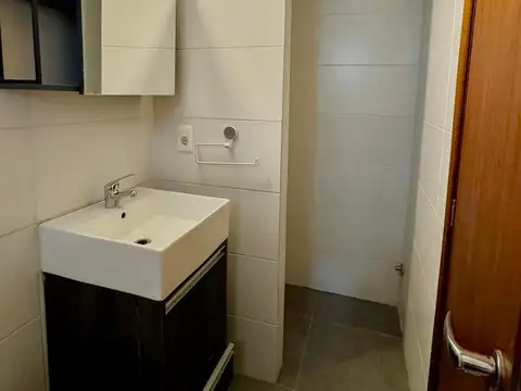 Se ALQUILA Monoambiente Centro Excelente ubicación