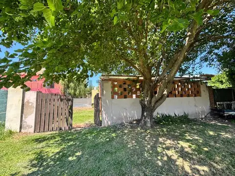 Casa 5 ambientes con 1 baño