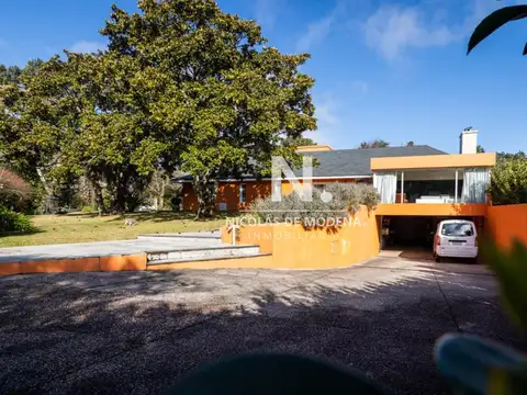 Espectacular Casa en Venta Barrio Cantegril Punta del Este