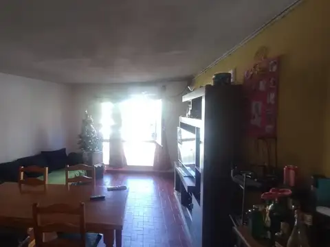 Depto Tipo Casa en Venta de 4 ambientes