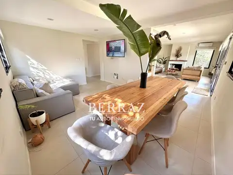 Casa 5 ambientes con 3 baños