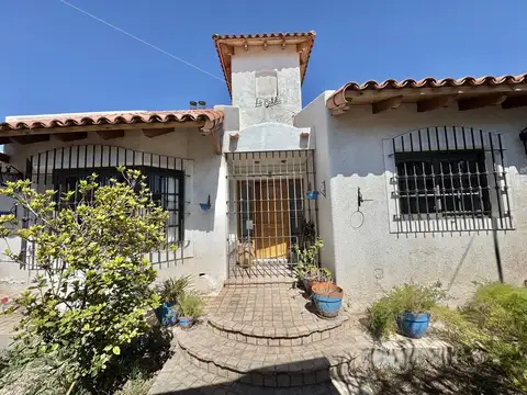 Venta Casa 4 habitaciones Guaymallén