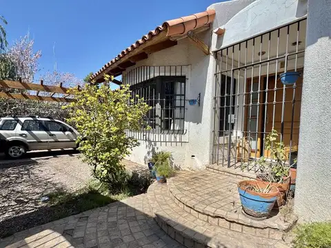 Casa 7 ambientes con 3 baños