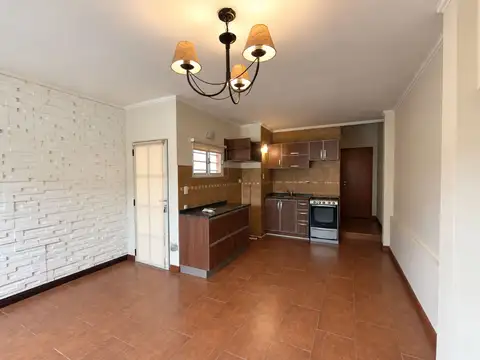 Depto Tipo Casa 2 ambientes con 1 baño