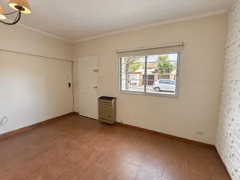 Depto Tipo Casa en Alquiler de 1 dormitorio