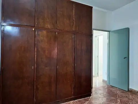 Casa en Alquiler con 1 cochera