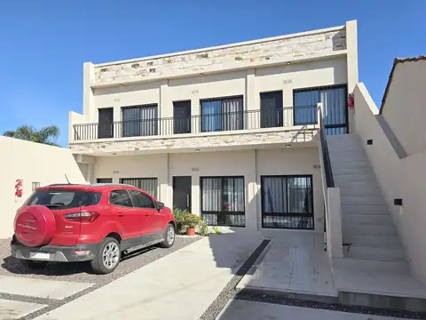 DEPARTAMENTO 2 AMB PATIO COCHERA CASTELAR NORTE FINANCIA