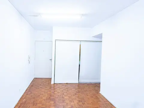 Oficina en Alquiler con 1 cochera