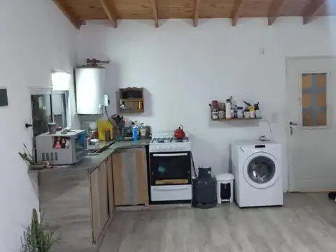 Casa 3 ambientes con 1 baño