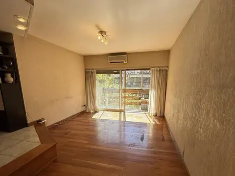 DEPARTAMENTO EN VENTA DE 4 AMBIENTES CON COCHERA Y DEPENDENCIA EN CABALLITO DE CATEGORIA
