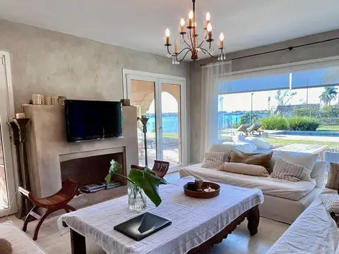 Casa en Alquiler en Villanueva, USD 3.500