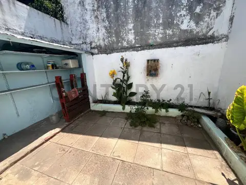 119 Entre 522 bis y 523 , Piso 0