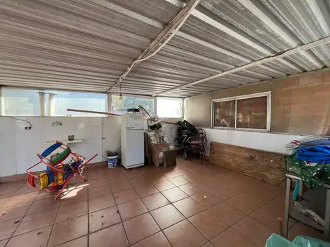 Depto Tipo Casa 4 ambientes con 2 baños