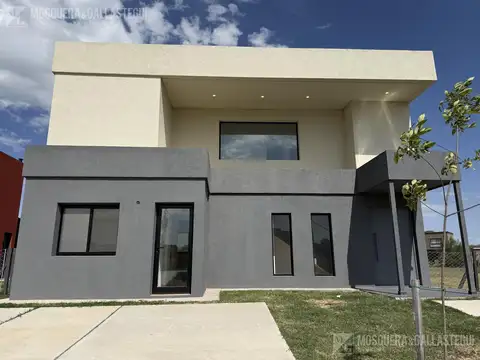 Casa en Venta en Pilar del Este - Santa Lucia, USD 200.000