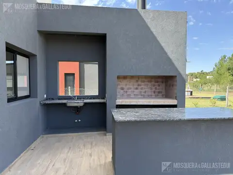 Casa venta en santa Lucia - Pilar del este