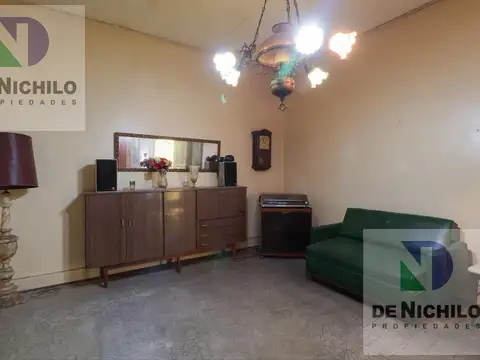 Depto Tipo Casa en Venta 100 años